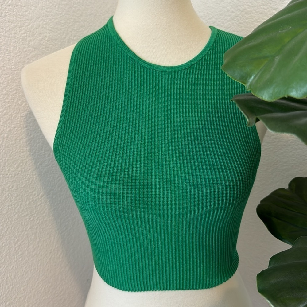 Aritzia Babaton Sculpt Knit Racer Cropped Tank - Picture 2 of 6